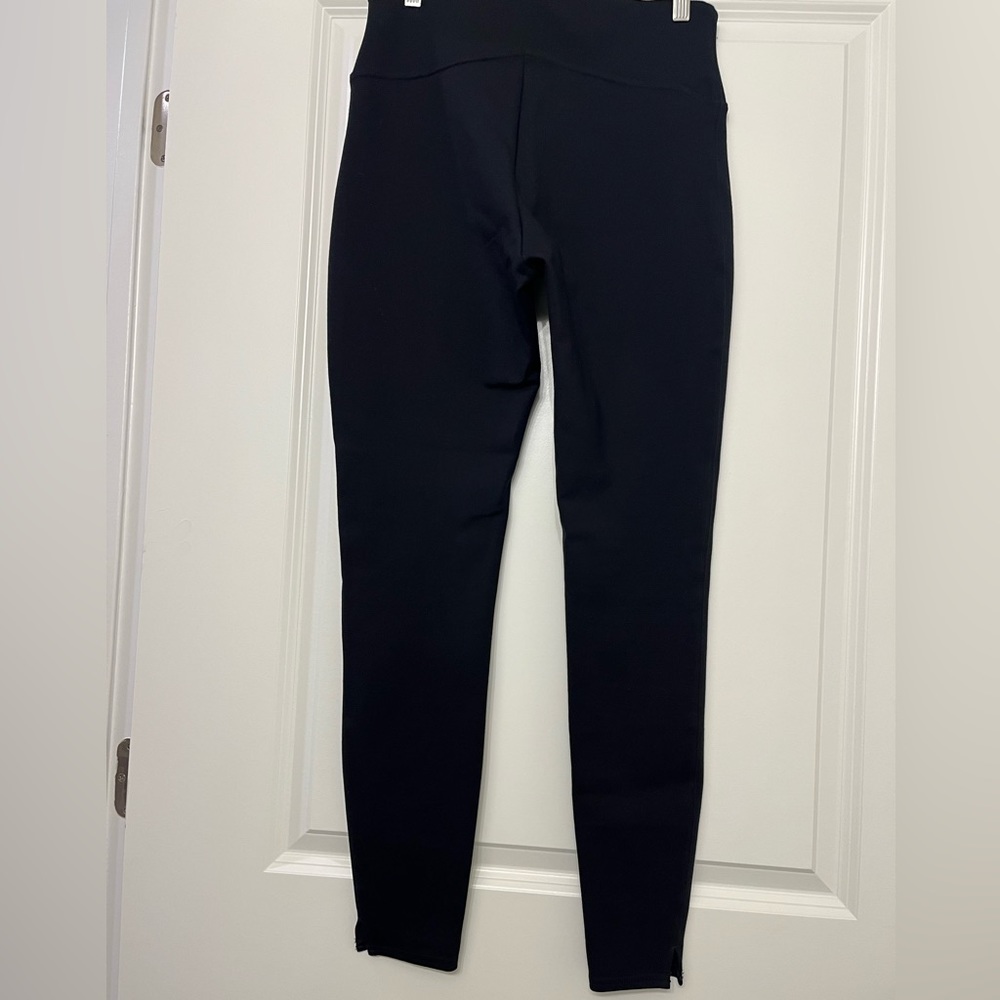 Spanx Women’s Black Cropped Stretch Leggings Size Médium